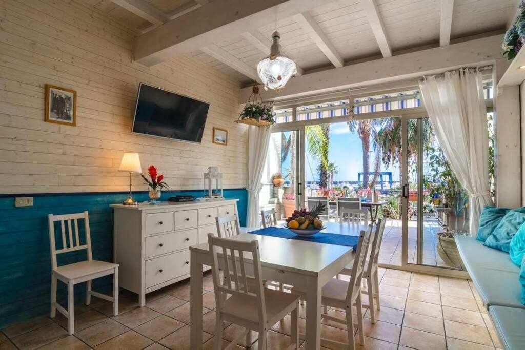 Villa Casa Delle Zammare Fronte Mare Centro Storico à Riposto Extérieur photo