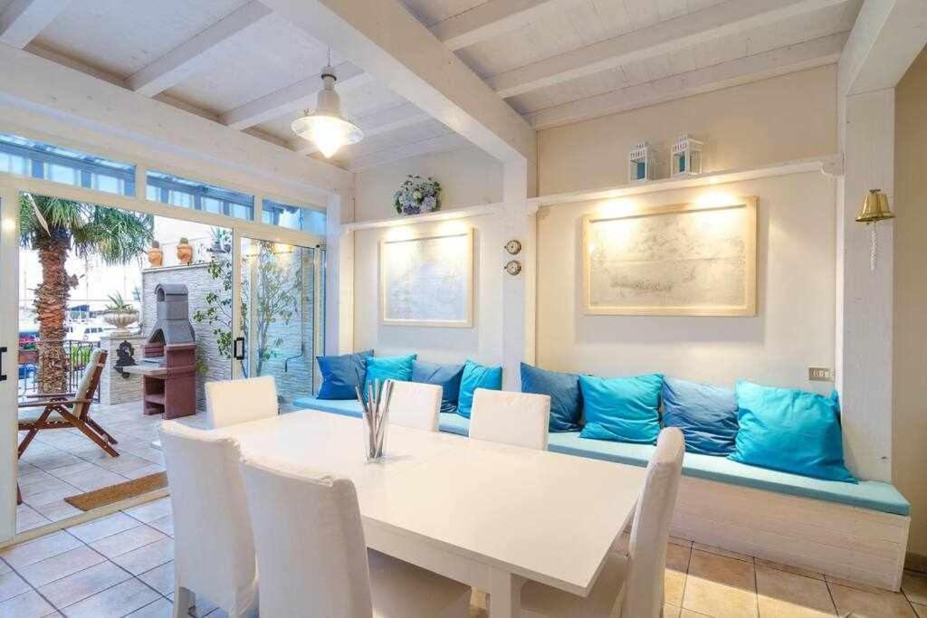 Villa Casa Delle Zammare Fronte Mare Centro Storico à Riposto Extérieur photo