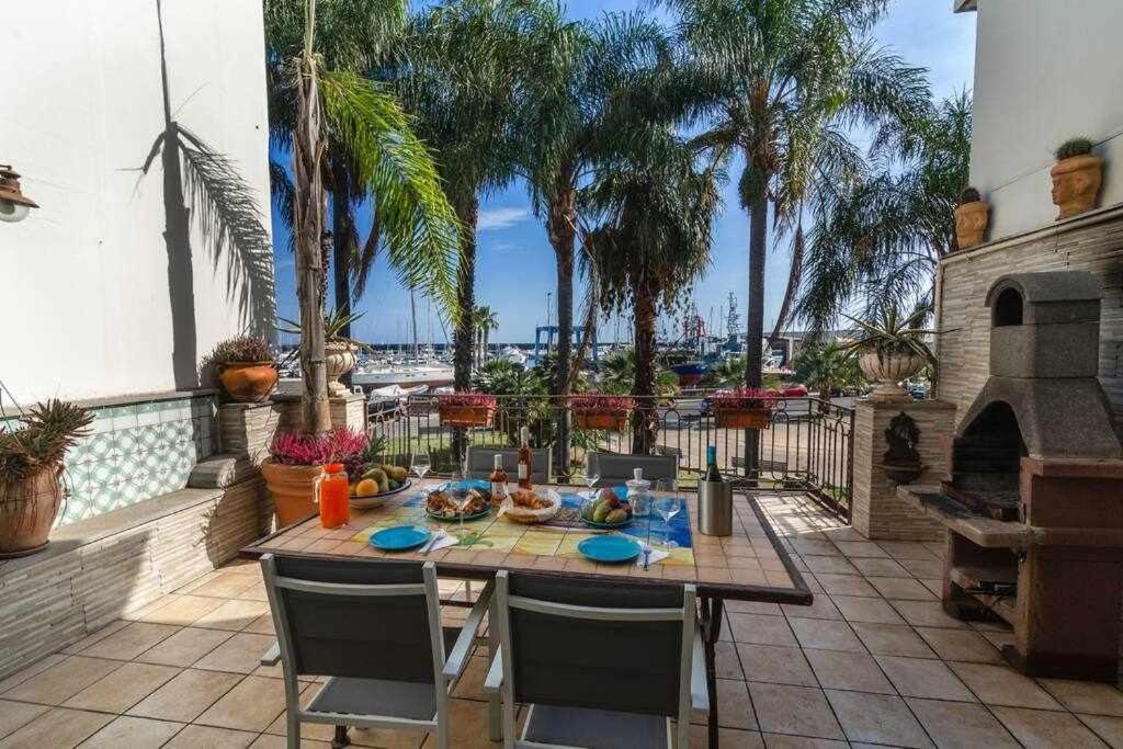 Villa Casa Delle Zammare Fronte Mare Centro Storico à Riposto Extérieur photo