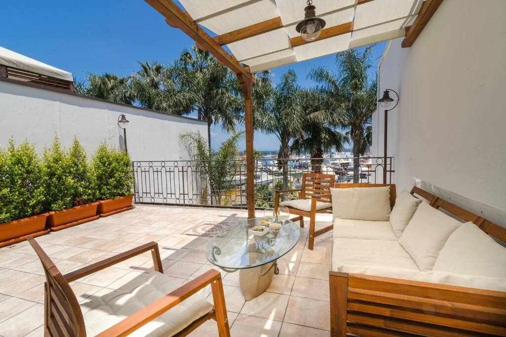 Villa Casa Delle Zammare Fronte Mare Centro Storico à Riposto Extérieur photo